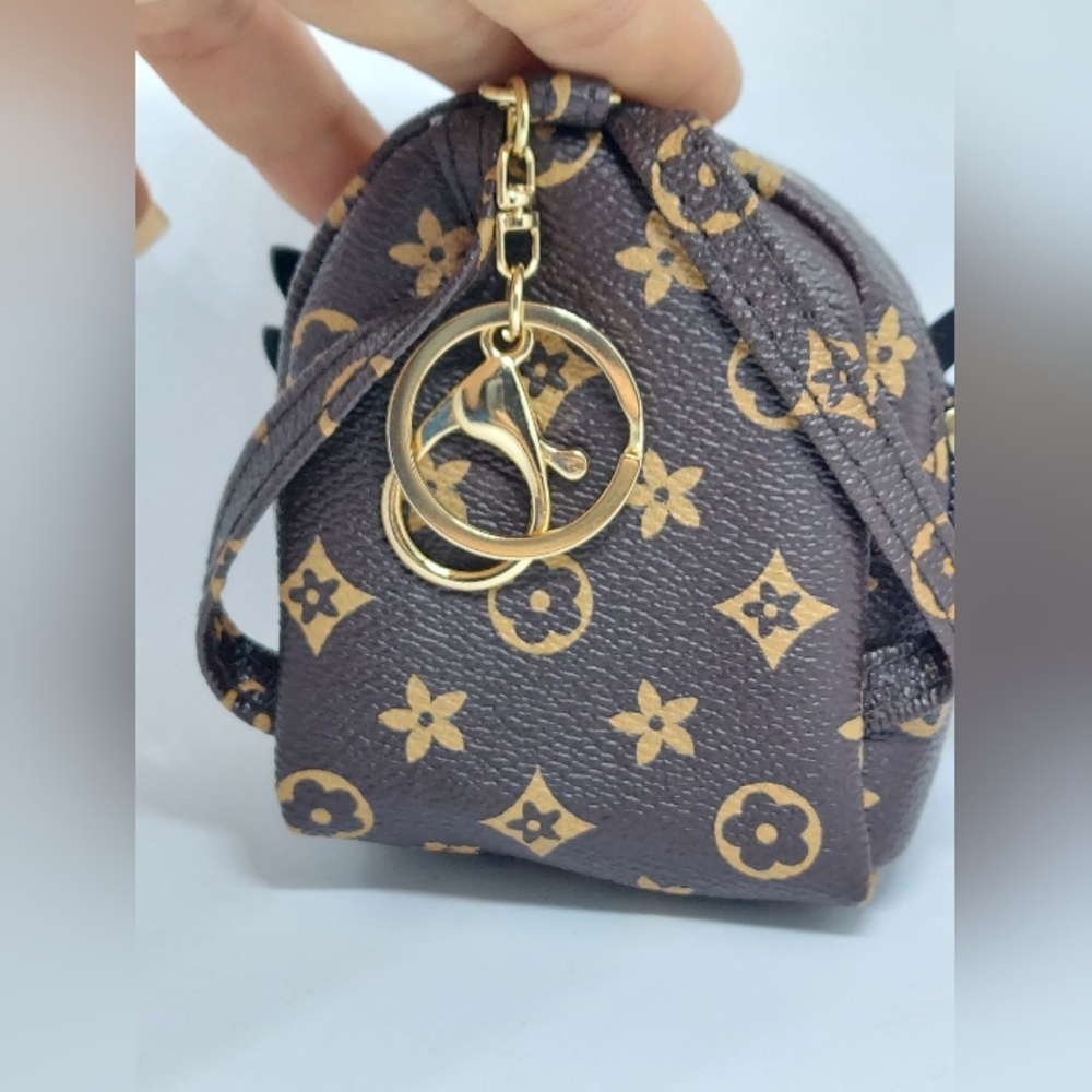 Keychain - Picture 3 of 7